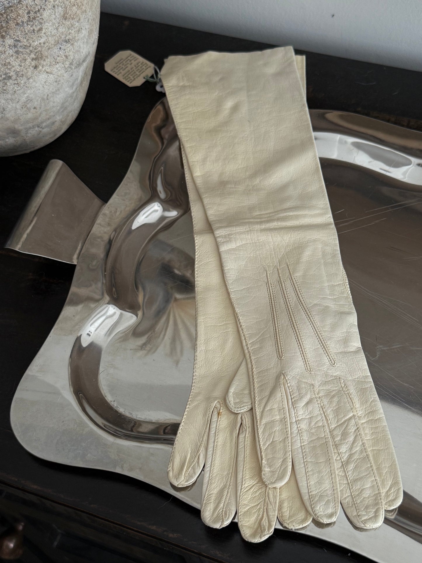 Ari's of Paris Leather Gloves