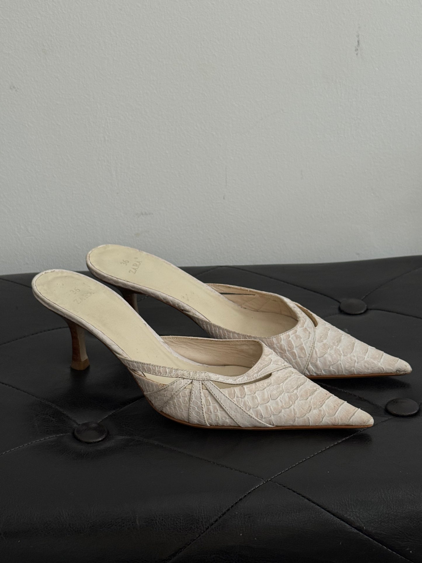 Zara Croc-Embossed White Leather Block Heel Mules — Y2K