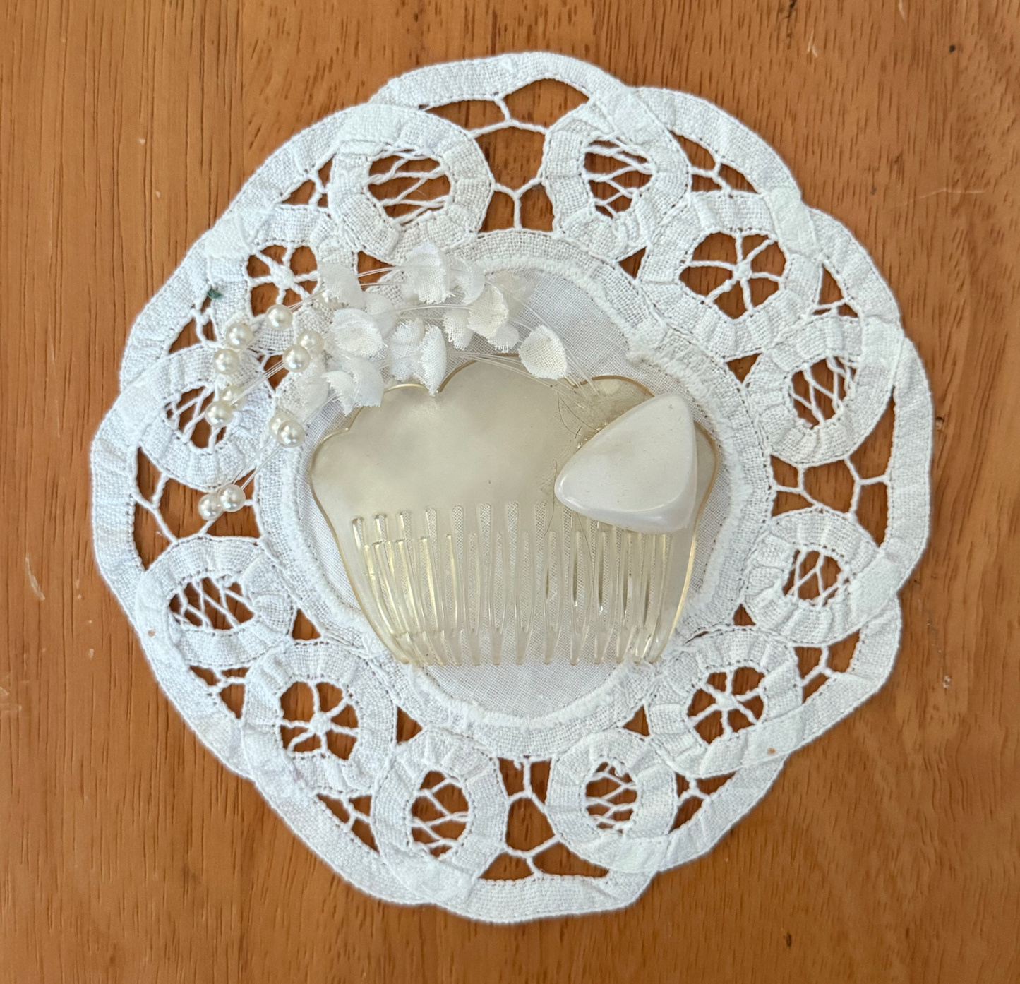 Feathered Pearl Hair Comb