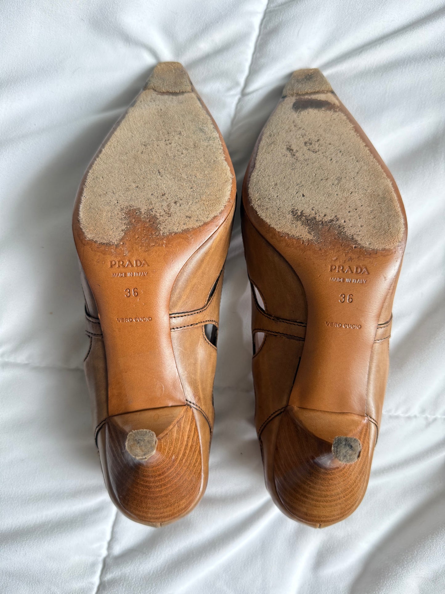Prada Tan Leather Cutout Pumps — Early 2000s Miuccia Prada Era